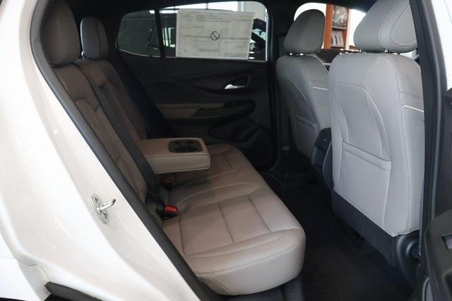 new 2025 Buick Envista car, priced at $32,085