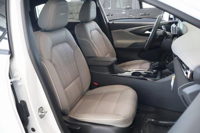 new 2025 Buick Envista car, priced at $32,085