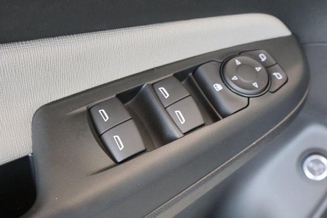 new 2025 Buick Envista car, priced at $32,085