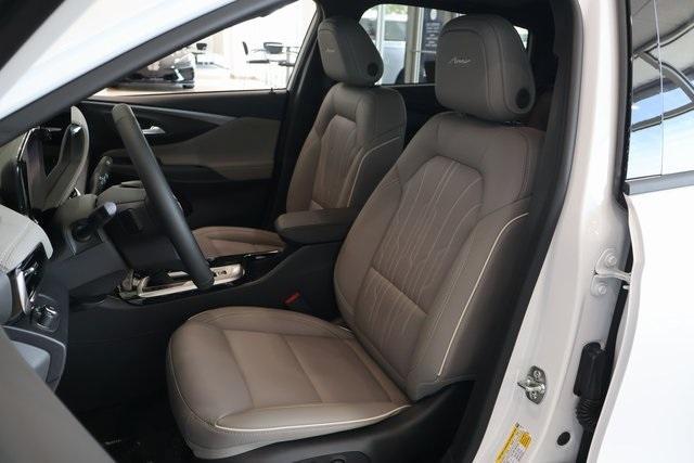 new 2025 Buick Envista car, priced at $32,085