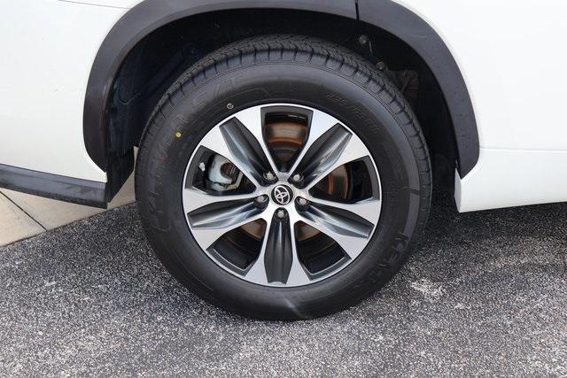 used 2021 Toyota Highlander car, priced at $29,500