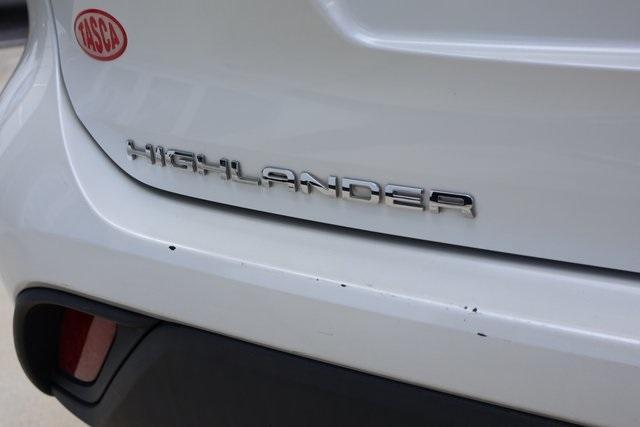 used 2021 Toyota Highlander car, priced at $29,500