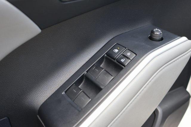 used 2021 Toyota Highlander car, priced at $29,500