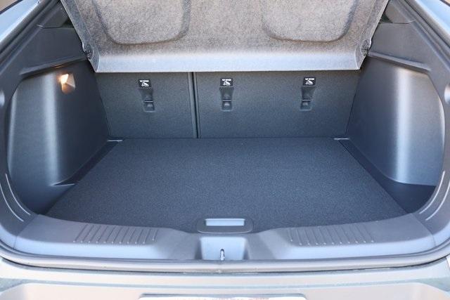 new 2025 Buick Envista car, priced at $28,074
