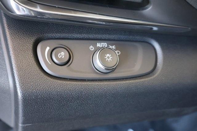 new 2025 Buick Envista car, priced at $28,074