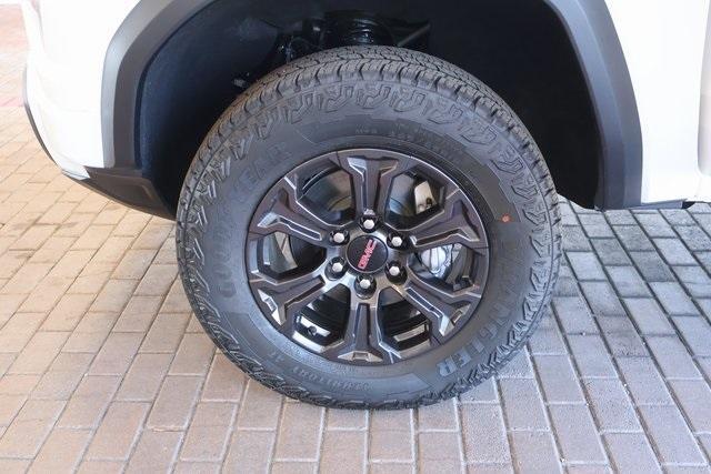 new 2025 GMC Canyon car, priced at $42,555