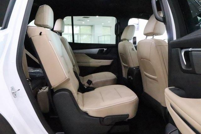 new 2025 Buick Enclave car, priced at $45,395