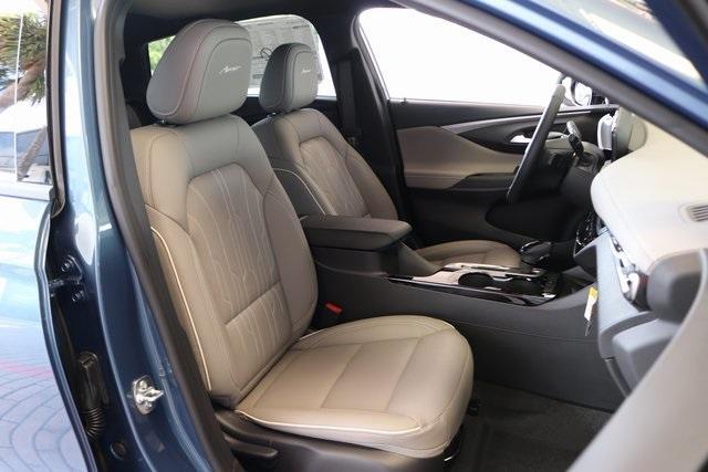new 2025 Buick Envista car, priced at $31,585