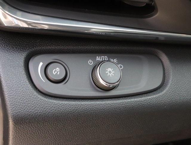 new 2025 Buick Envista car, priced at $27,775