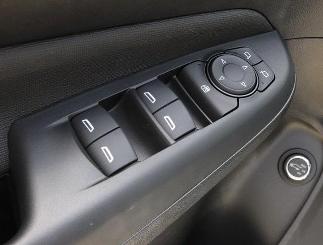new 2025 Buick Envista car, priced at $27,775