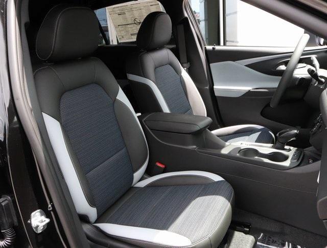 new 2025 Buick Envista car, priced at $26,480