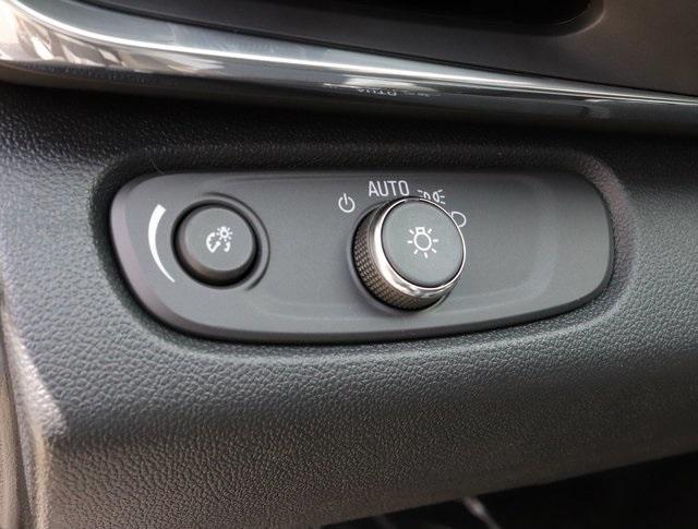 new 2025 Buick Envista car, priced at $26,480