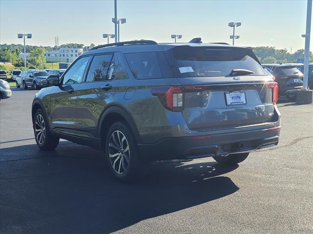 new 2025 Ford Explorer car, priced at $45,995