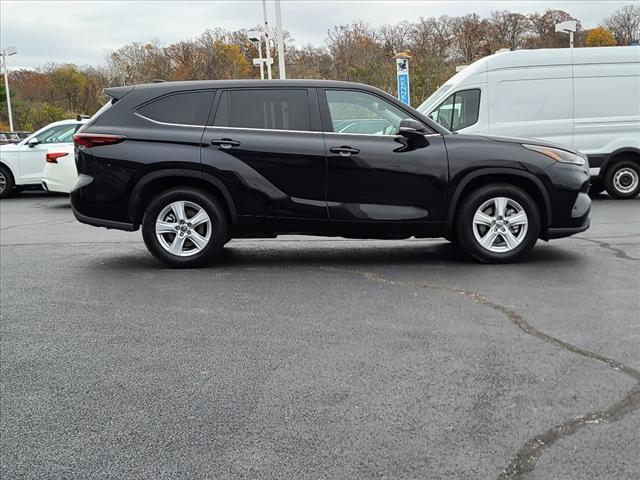 used 2024 Toyota Highlander car, priced at $33,205