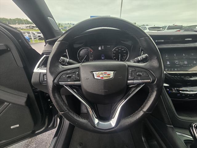 used 2023 Cadillac XT6 car, priced at $31,907