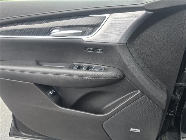 used 2023 Cadillac XT6 car, priced at $31,907