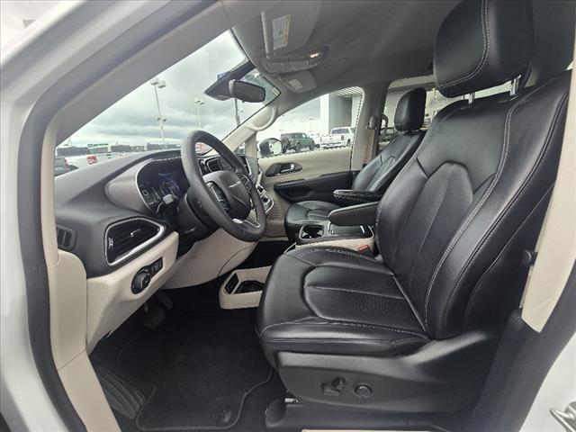 used 2023 Chrysler Pacifica car, priced at $21,684