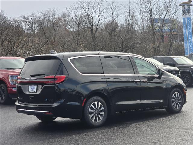 used 2024 Chrysler Pacifica Hybrid car, priced at $32,332