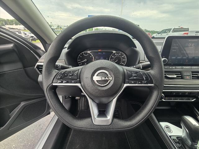 used 2023 Nissan Altima car, priced at $17,407