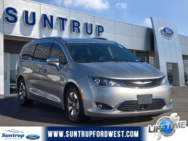 used 2018 Chrysler Pacifica Hybrid car, priced at $19,364