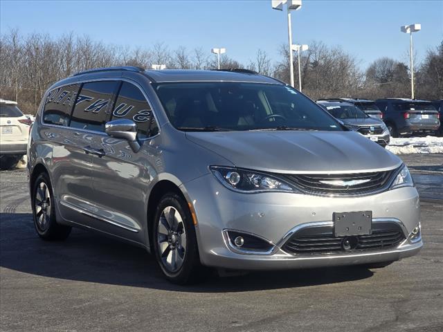 used 2018 Chrysler Pacifica Hybrid car, priced at $19,364