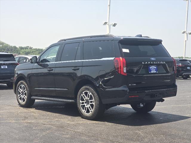 new 2025 Ford Expedition car, priced at $71,210