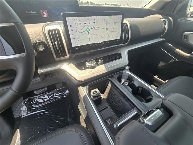 new 2025 Ford Expedition car, priced at $71,210
