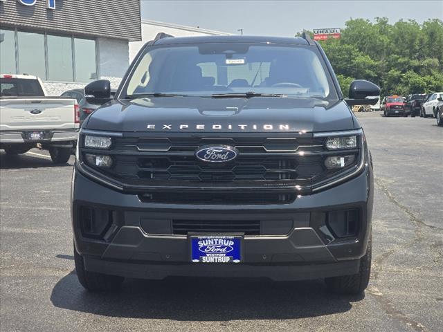 new 2025 Ford Expedition car, priced at $71,210