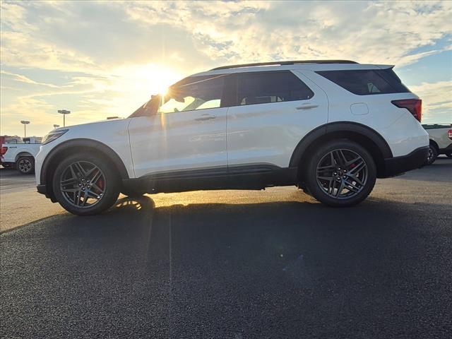 new 2025 Ford Explorer car, priced at $59,995