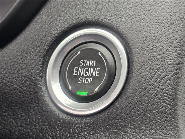 used 2022 Cadillac XT4 car, priced at $27,400