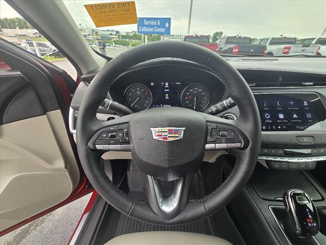 used 2022 Cadillac XT4 car, priced at $27,400