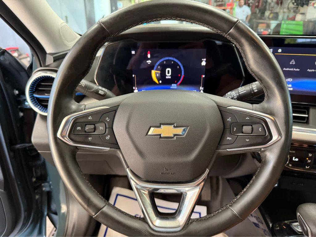used 2025 Chevrolet Trax car, priced at $27,900