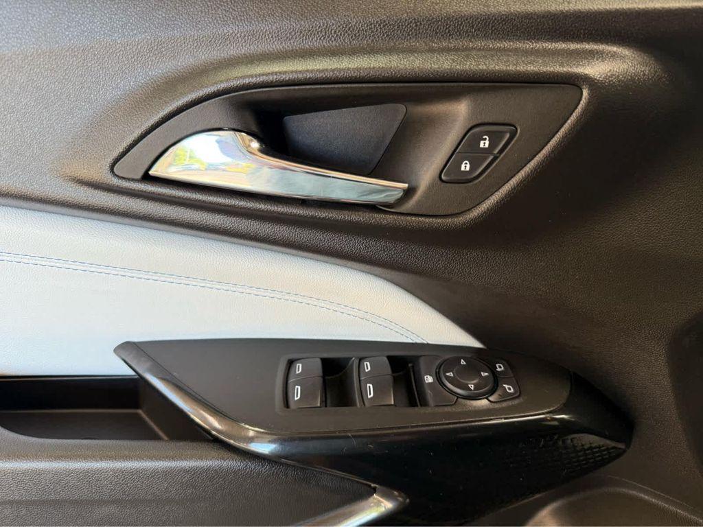 used 2025 Chevrolet Trax car, priced at $27,900