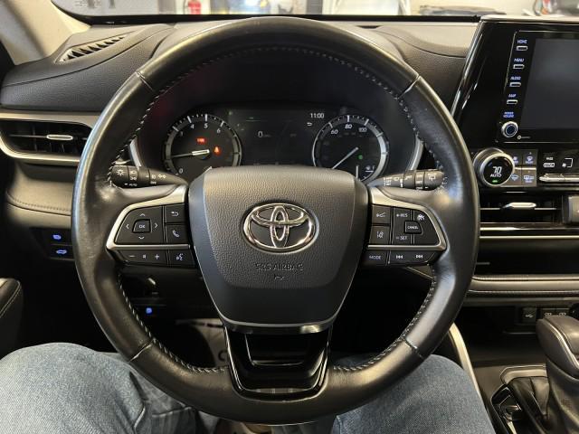 used 2021 Toyota Highlander car, priced at $34,995