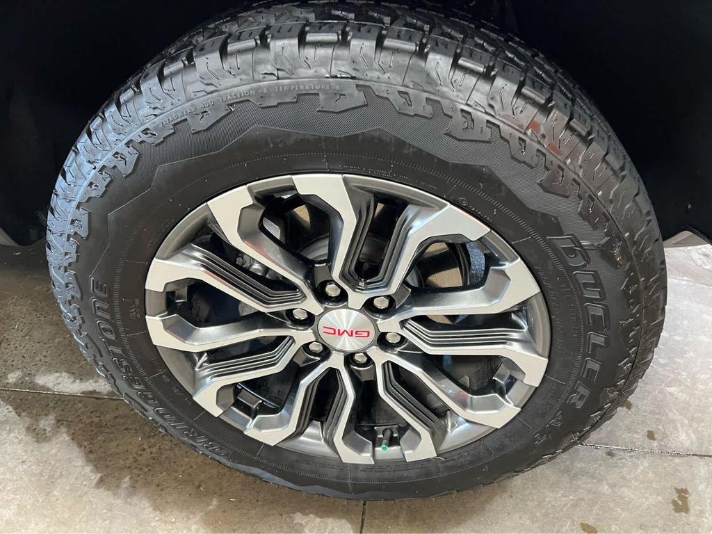 used 2024 GMC Canyon car, priced at $50,900