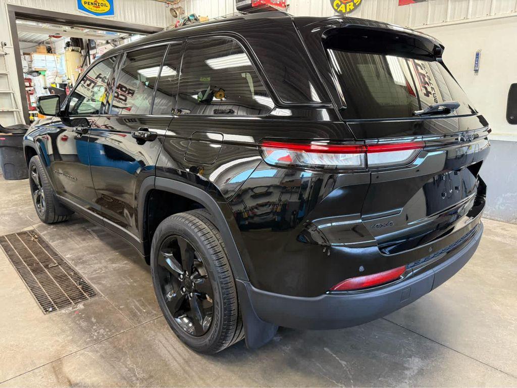 used 2023 Jeep Grand Cherokee car, priced at $35,488
