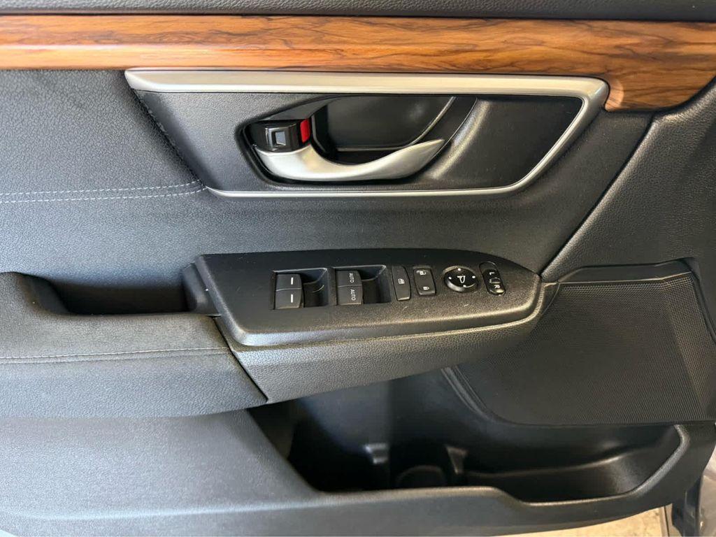 used 2021 Honda CR-V car, priced at $27,900