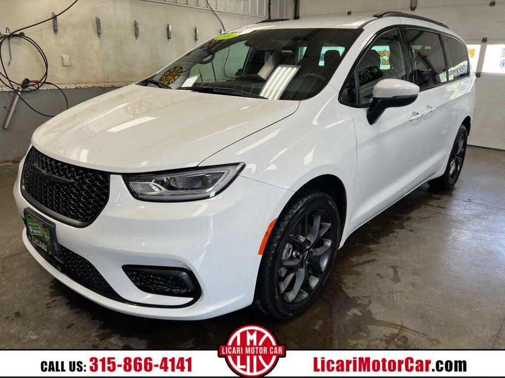 used 2023 Chrysler Pacifica car, priced at $30,255