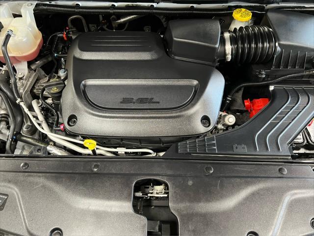 used 2023 Chrysler Pacifica car, priced at $31,900