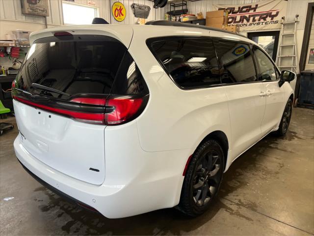 used 2023 Chrysler Pacifica car, priced at $31,900