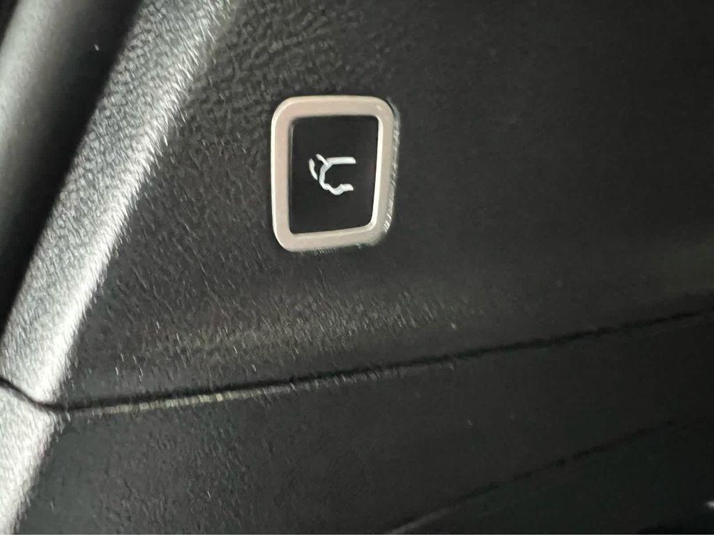 used 2023 Chrysler Pacifica car, priced at $30,255