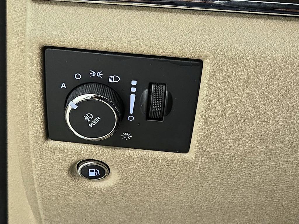 used 2016 Jeep Grand Cherokee car, priced at $19,998