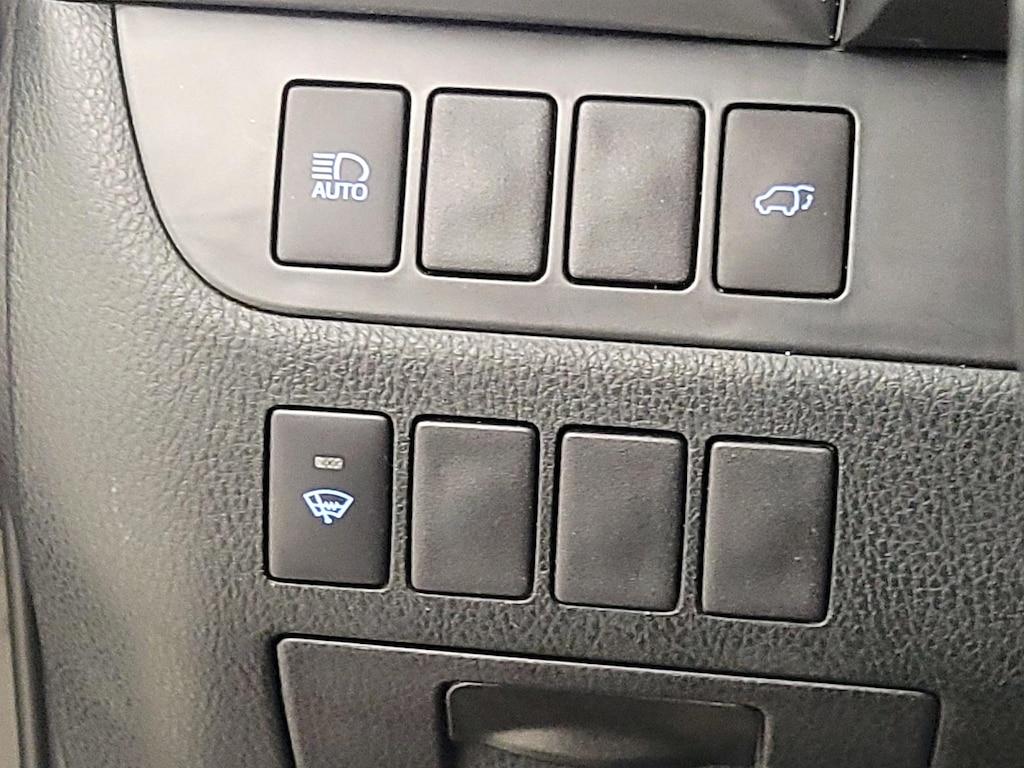 used 2019 Toyota Highlander Hybrid car, priced at $22,998