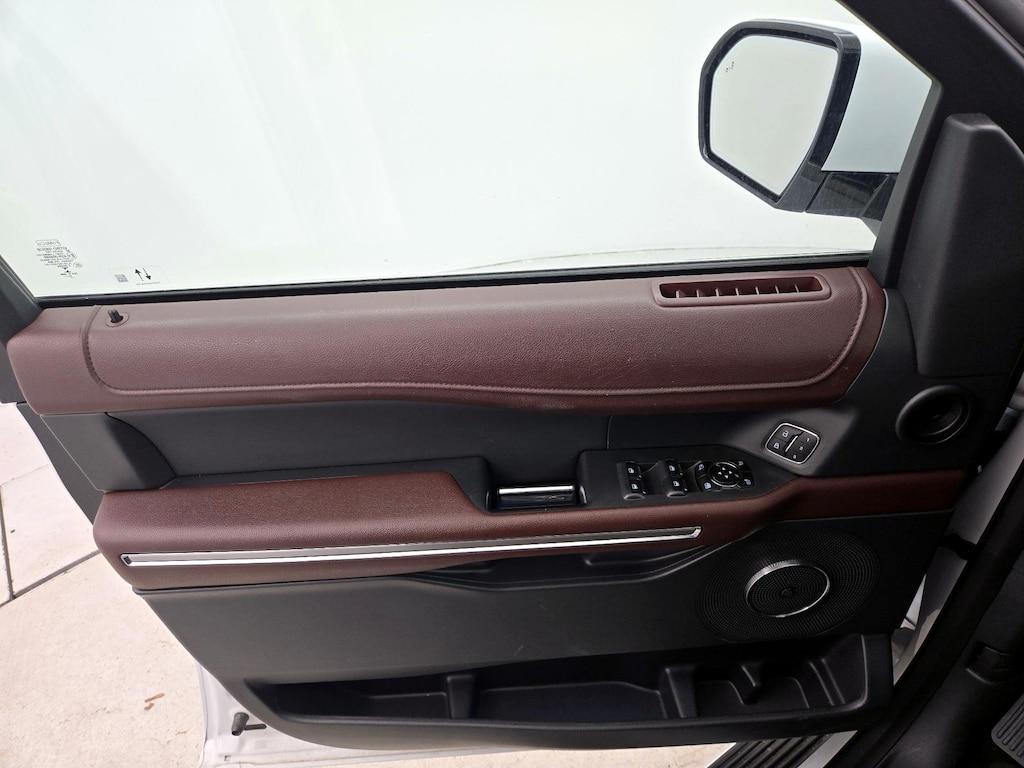 used 2023 Ford Expedition car, priced at $43,998