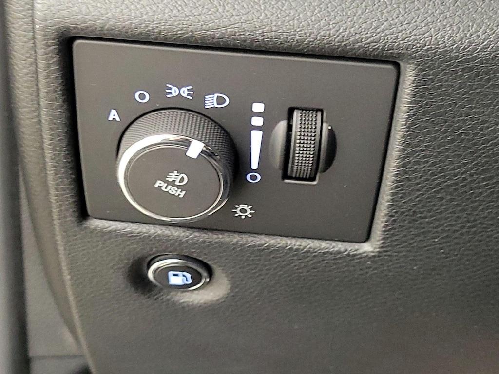 used 2016 Jeep Grand Cherokee car, priced at $17,998