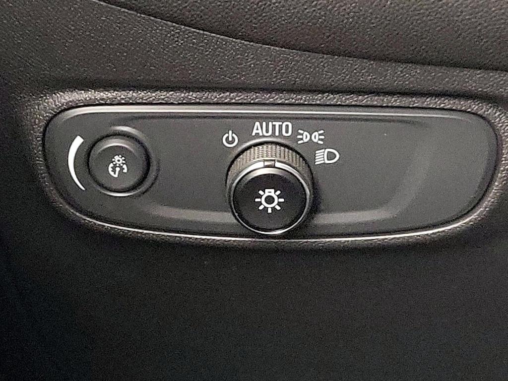 used 2022 Chevrolet Equinox car, priced at $24,998