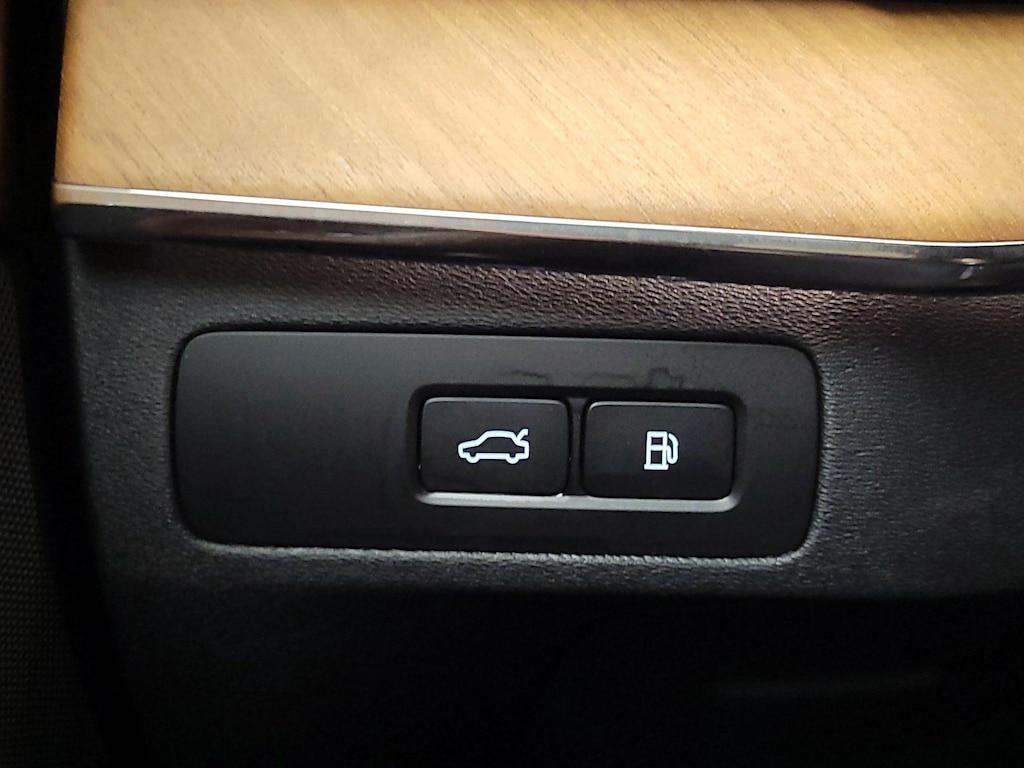 used 2024 Volvo XC90 Recharge Plug-In Hybrid car, priced at $51,998