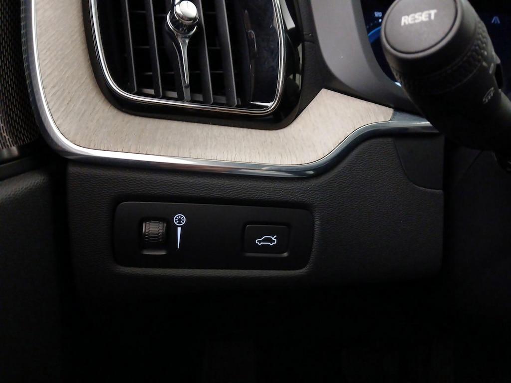 used 2022 Volvo XC60 car, priced at $31,998