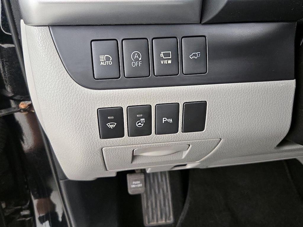 used 2018 Toyota Highlander car, priced at $23,998