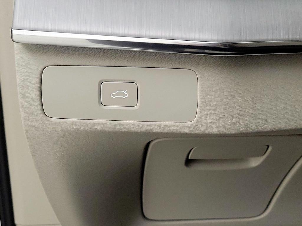 used 2024 Volvo XC90 car, priced at $40,998